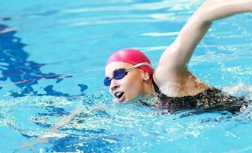 游泳网红吃瓜视频大全,笑料百出！